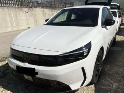 Gebraucht Opel Corsa 101 PS (74 kW) 2025 Weiß Kleinwagen