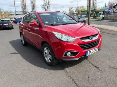Gebraucht Hyundai ix35 Style 136 PS (100 kW) 2012 Rot SUV
