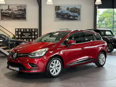 Gebraucht Renault Clio GrandTour Intens 110 PS (80 kW) 2017 Rot Kombi