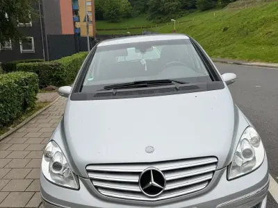 Gebraucht Mercedes B200 135 PS (99 kW) 2006 Silber Van / Kleinbus