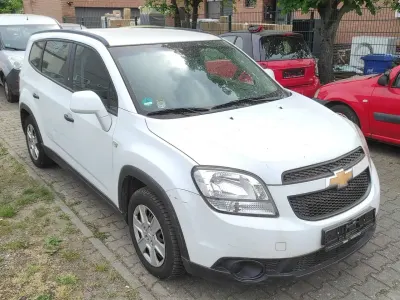 Używany Chevrolet Orlando LS 141 KM (103 kW) 2013 Biały Minivan