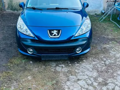 Gebraucht Peugeot 207 95 PS (69 kW) 2008 Blau Coupé
