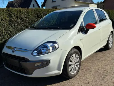 Gebraucht Fiat Grande Punto Active 75 PS (55 kW) 2012 Weiß Kleinwagen