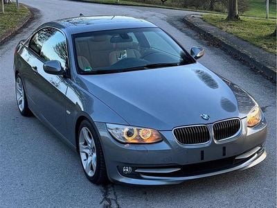 Gebraucht BMW 330 Comfort Edition 294 PS (216 kW) 2011 Grau Coupé