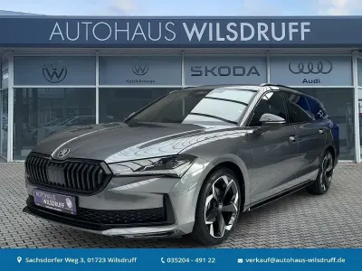 Nowe Skoda Superb SportLine 150 KM (110 kW) 2025 Szary Kombi