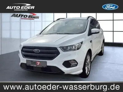 Usata Ford Kuga ST-Line 150 CV (110 kW) 2017 Bianco SUV