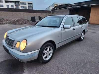 gebraucht Mercedes E200 T Classic