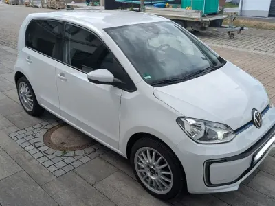 Gebraucht VW e-up! 61 kW (83 PS) 2021 Weiß Kleinwagen