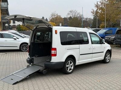 Weiß Gebraucht 2015 VW Caddy Maxi Trendline Van / Kleinbus | 9.900 € (Teuer)