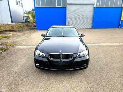 Usata BMW 318 Basis 130 CV (95 kW) 2006 Nero Berlina