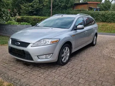 Gebraucht Ford Mondeo Trend 125 PS (91 kW) 2009 Silber Limousine