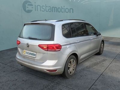 Silber Gebraucht 2019 VW Touran Comfortline Van / Kleinbus | 22.500 € (Etwas zu teuer)