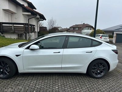 Gebraucht Tesla Model 3 Standard Range 222 kW (302 PS) 2021 Weiß Limousine