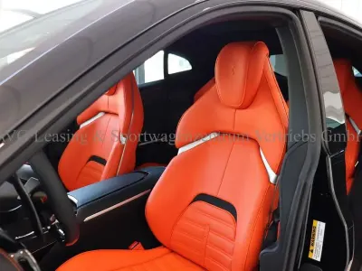 Neu Ferrari Purosangue 725 PS (533 kW) 2026 Schwarz SUV