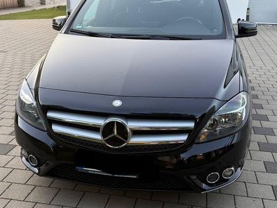 Mercedes B200