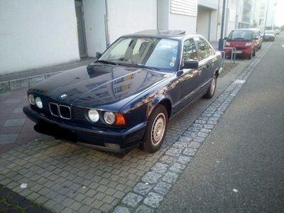 Gebraucht BMW 518 113 PS (83 kW) 1994 Blau Limousine
