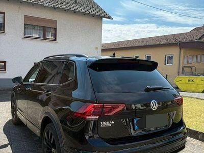 Gebraucht VW Tiguan Allspace 200 PS (147 kW) 2021 Schwarz SUV