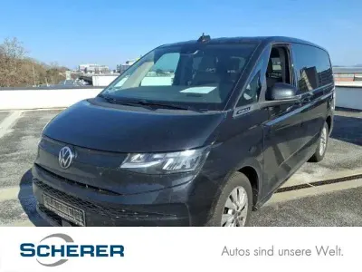 Używany VW Multivan Basis 150 KM (110 kW) 2023 Czarny Minivan