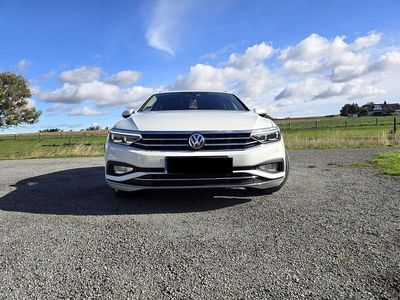 Gebraucht VW Passat Highline 190 PS (139 kW) 2020 Weiß Kombi
