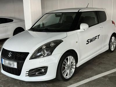 gebraucht Suzuki Swift 1.6 Sport CarPlay / Metallic Lack / Remus