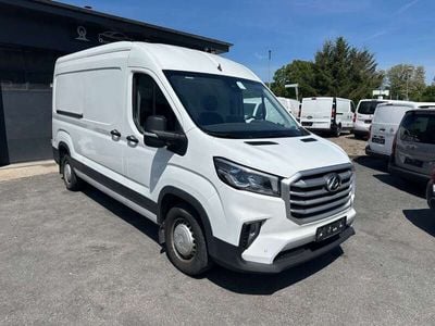Maxus V90