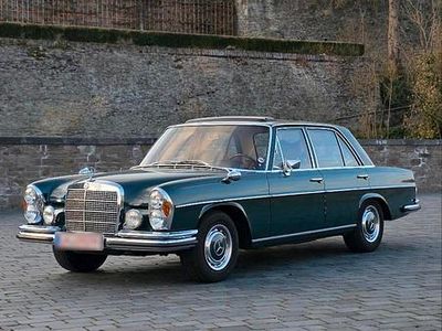 Usata Mercedes 280 200 CV (147 kW) 1971 Verde Berlina