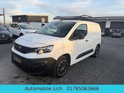 Gebraucht Peugeot Partner Premium 131 PS (96 kW) 2020 Weiß Van / Kleinbus