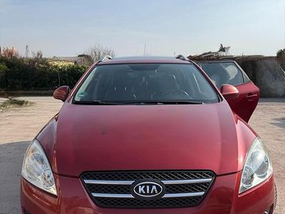 Gebraucht Kia Ceed 115 PS (84 kW) 2008 Rot Kleinwagen