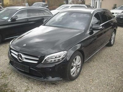 Gebraucht Mercedes C220 194 PS (142 kW) 2019 Obsidianschwarz  metalliclack Kombi