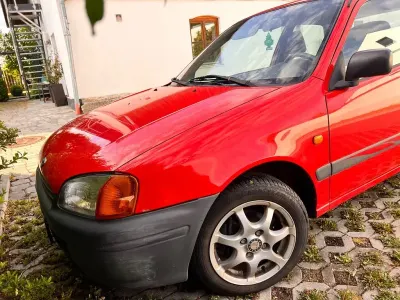 Gebraucht Toyota Starlet 75 PS (55 kW) 1998 Rot Kleinwagen