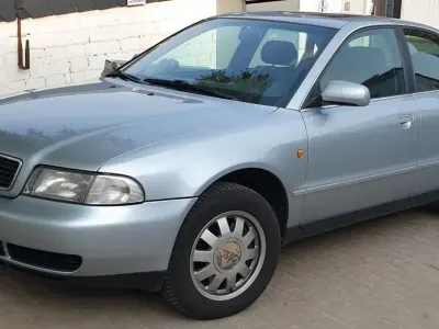 Usata Audi A4 Sport 165 CV (121 kW) 1998 Argento Berlina