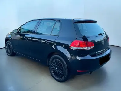 Gebraucht VW Golf VI 105 PS (77 kW) 2010 Schwarz Kleinwagen