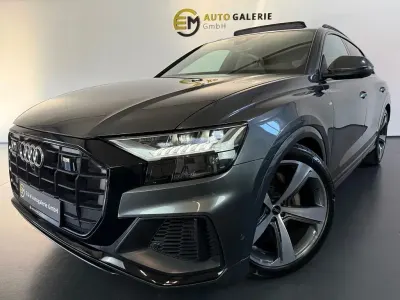Gebraucht Audi Q8 S-Line 340 PS (250 kW) 2022 Grau SUV