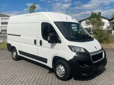 Gebraucht Peugeot Boxer 131 PS (96 kW) 2019 Weiß Van