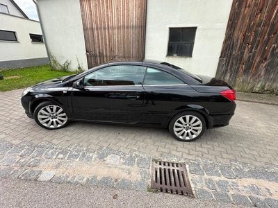 Gebraucht Opel Astra Cabriolet 140 PS (102 kW) 2007 Schwarz Cabrio