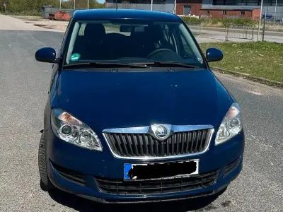 Gebraucht Skoda Fabia Ambition 75 PS (55 kW) 2013 Blau Limousine