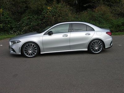 Silber Gebraucht 2019 Mercedes A250 AMG Limousine | 28.700 € (Fairer Preis)