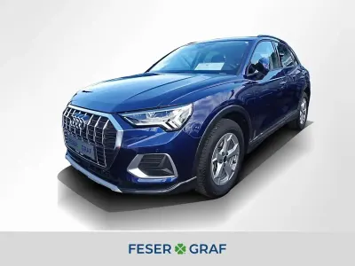 Gebraucht Audi Q3 Ambiente 150 PS (110 kW) 2025 Navarrablau metallic SUV