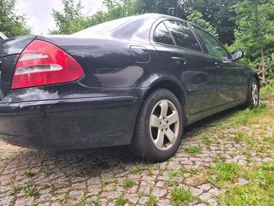 Gebraucht Mercedes E220 2025 Schwarz Limousine