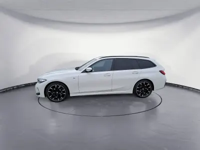 Gebraucht BMW 320 M Sport 184 PS (135 kW) 2025 Weiß Kombi