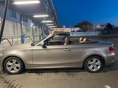 Gebraucht BMW 120 Cabriolet Sport Line 177 PS (130 kW) 2010 Silber Cabrio