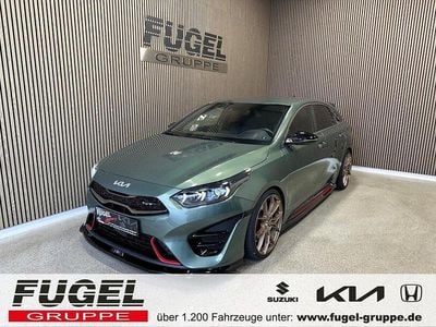 Gebraucht Kia ProCeed Sport 204 PS (150 kW) 2023 (exg) experience green met. Kleinwagen