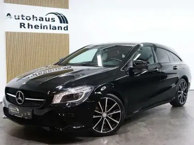 Gebraucht Mercedes CLA180 Night 122 PS (89 kW) 2015 Schwarz Limousine