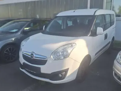 Gebraucht Opel Combo Edition 105 PS (77 kW) 2013 Polarweiss Van / Kleinbus
