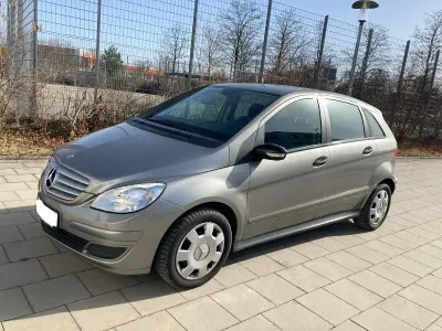 Gebraucht Mercedes B180 109 PS (80 kW) 2007 Braun Van / Kleinbus