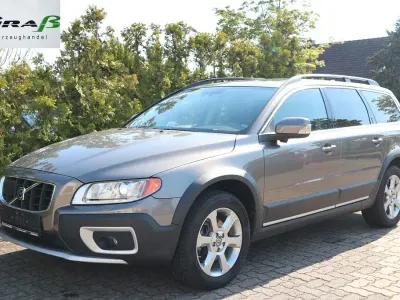 Gebraucht Volvo XC70 Summum 185 PS (136 kW) 2009 Grau Kombi