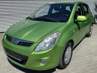 Gebraucht Hyundai i20 Classic 77 PS (56 kW) 2009 Grün Kleinwagen