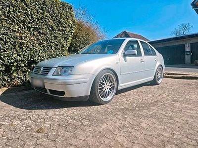 Gebraucht VW Bora 90 PS (66 kW) 1999 Silber Limousine