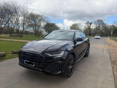 Second-hand Audi Q8 Sport 286 CP (210 kW) 2022 Negru SUV