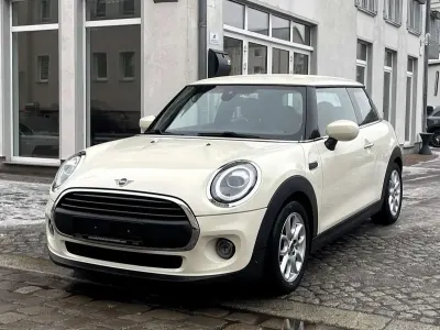 Used Mini ONE Chili 102 HP (75 kW) 2020 White Hatchback